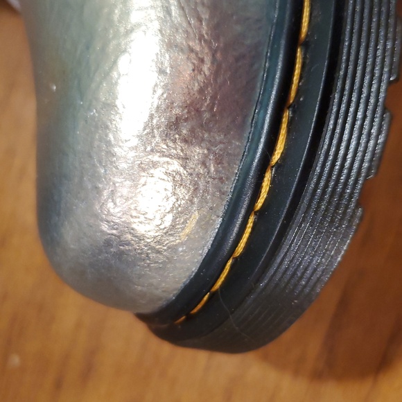 NWT Dr Martens Crinkle Leather Rainbow Holographic 1460J Boots - Picture 8 of 14